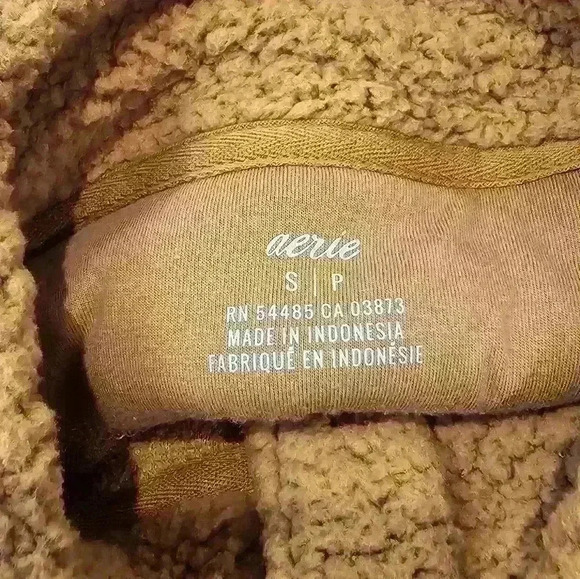 Aerie Sherpa Fleece Teddy 3/4 Button-Up Sweater. - Picture 7 of 11